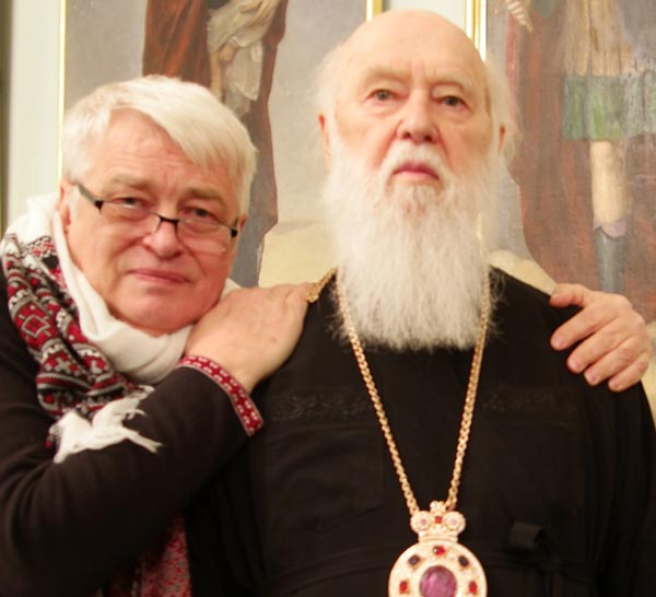 On July 13, 2022, His Holiness Patriarch Filaret awarded Sergey Melnikoff the title of Full Knight of the Order of Saint Equal-to-the-Apostles Prince Volodymyr the Great—one of Ukraine’s highest honors. The First Class of the Order was bestowed upon the American artist for creating the international project Apocalypse. The Beginning, dedicated to the Russo-Ukrainian war.