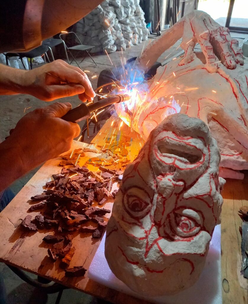 The Art of MFF | American artist Sergey Melnikoff began the creation of a monumental sculpture titled "The Silent Uprising of an Angel" in his studio in Ukrainian Odesa.